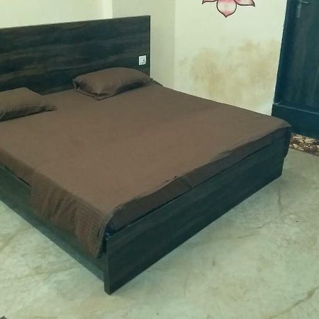 Hotel Nikunj Ashram Vrindāvan Zewnętrze zdjęcie