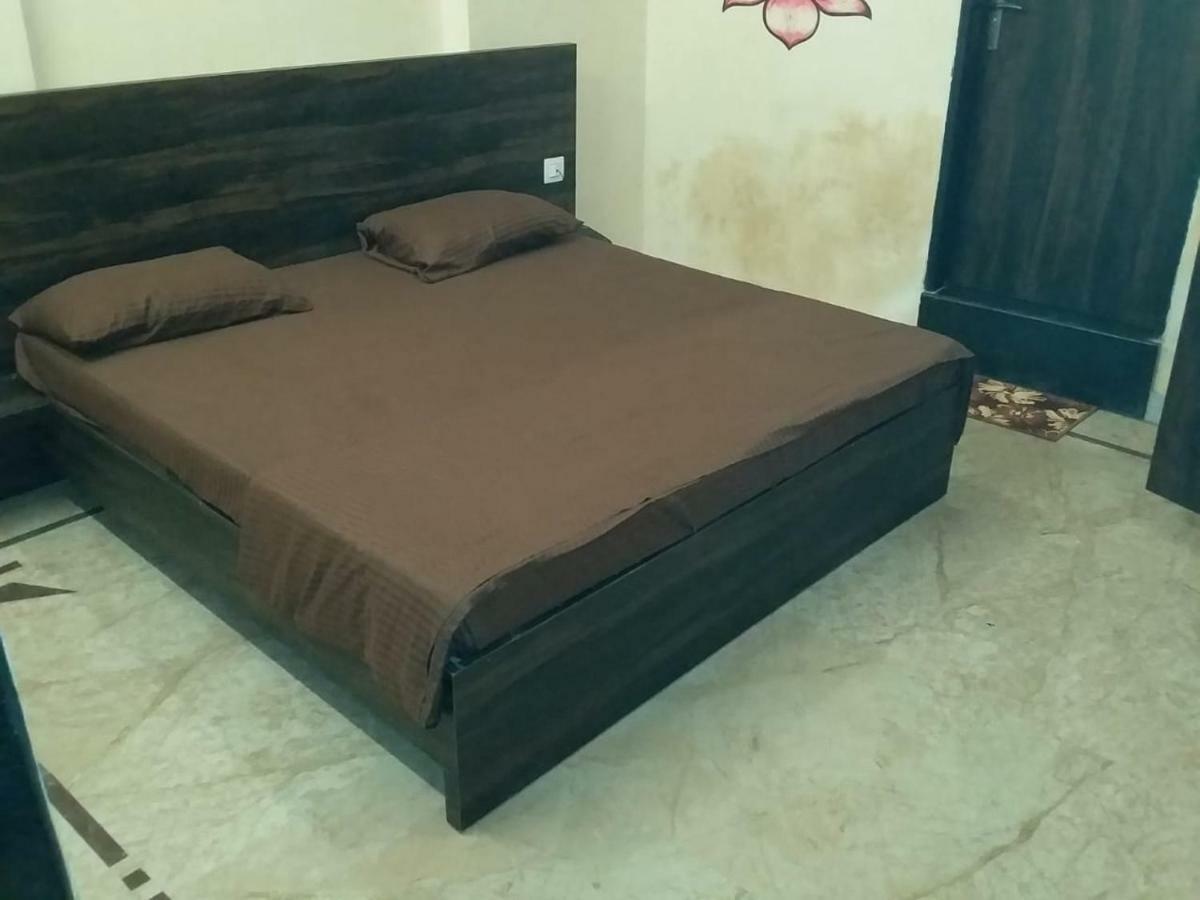 Hotel Nikunj Ashram Vrindāvan Zewnętrze zdjęcie