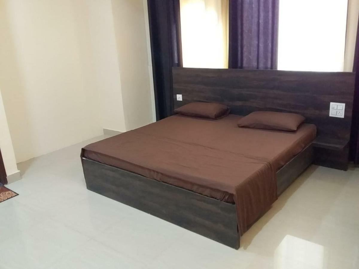 Hotel Nikunj Ashram Vrindāvan Zewnętrze zdjęcie