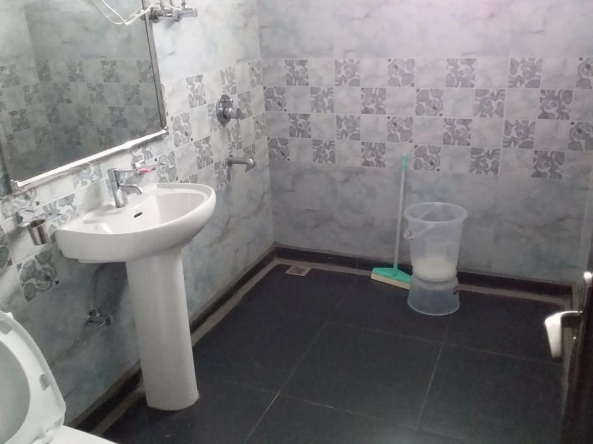 Hotel Nikunj Ashram Vrindāvan Zewnętrze zdjęcie